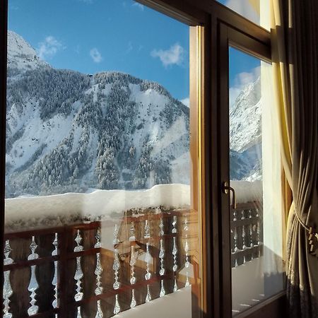 Hotel Astoria Courmayeur Exterior photo