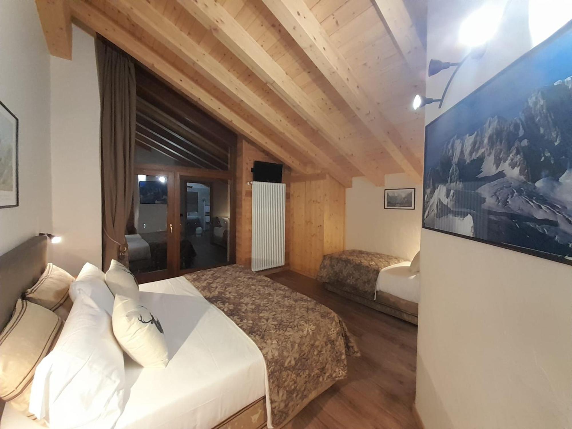 Hotel Astoria Courmayeur Exterior photo