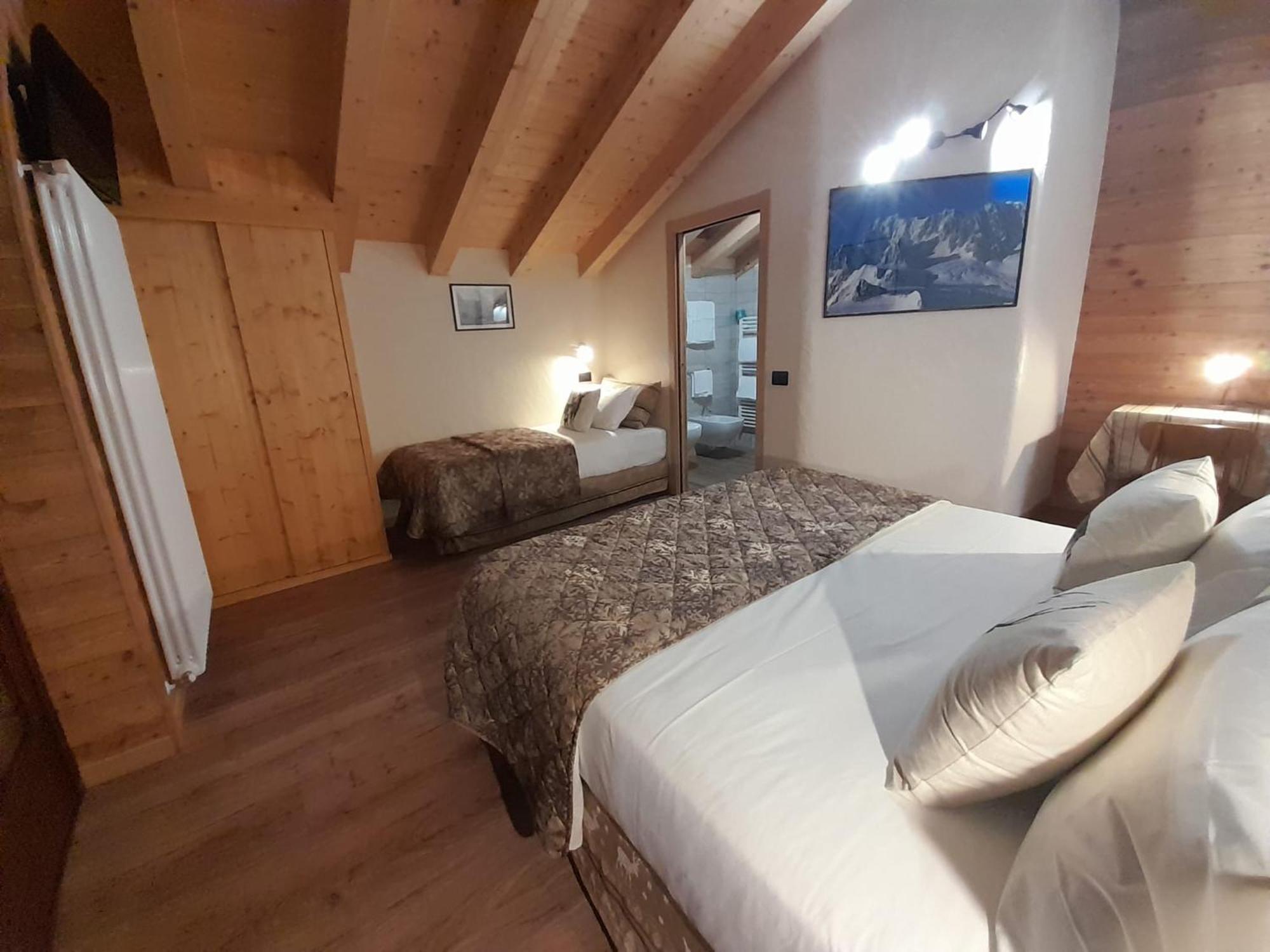 Hotel Astoria Courmayeur Exterior photo