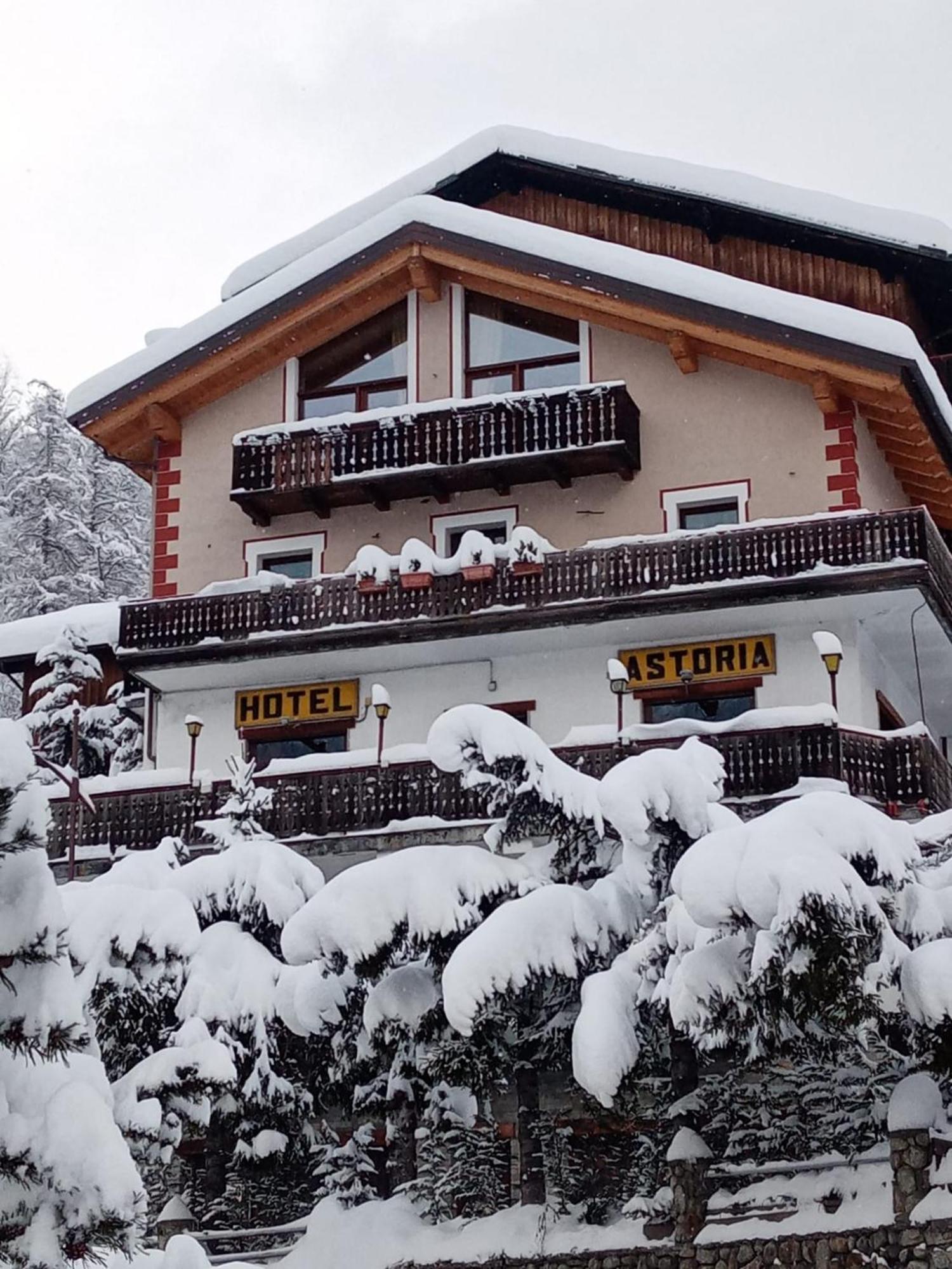 Hotel Astoria Courmayeur Exterior photo