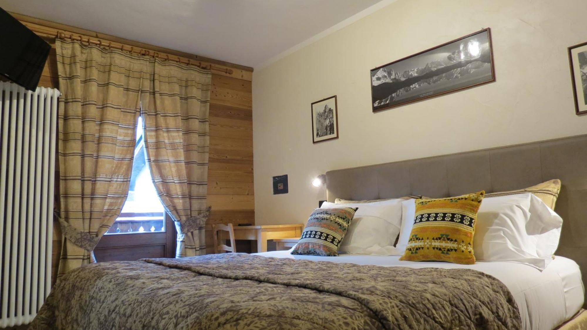 Hotel Astoria Courmayeur Exterior photo